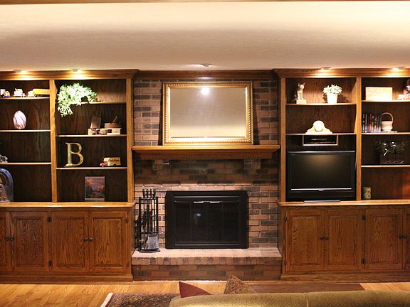 4th image of 9855 Tall Timber Dr