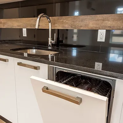 Rented by Nooklyn NYC LLC | media 72