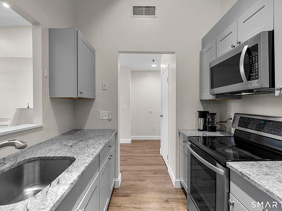3rd image of 196 Crown Street #507