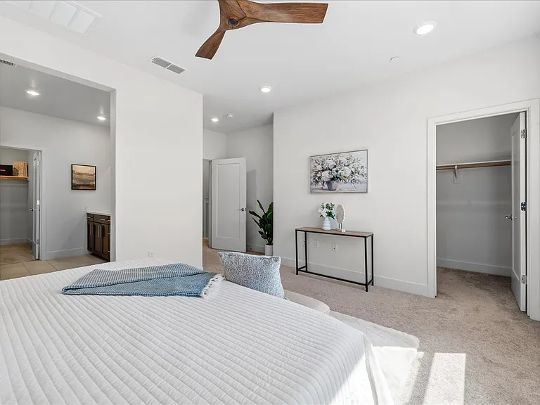 3910 Scottfield St — Photo 22