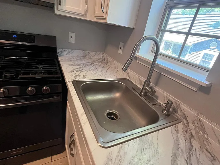 4674 Mews Dr — Photo 2