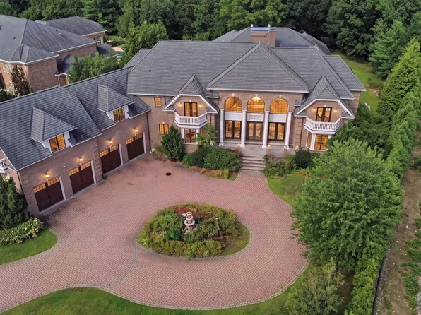 3 Regency Rdg, Andover, MA 01810