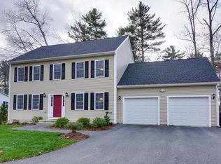 8 King David Rd, Tyngsboro, MA 01879