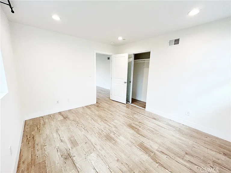 10826 Morrison St — Photo 21