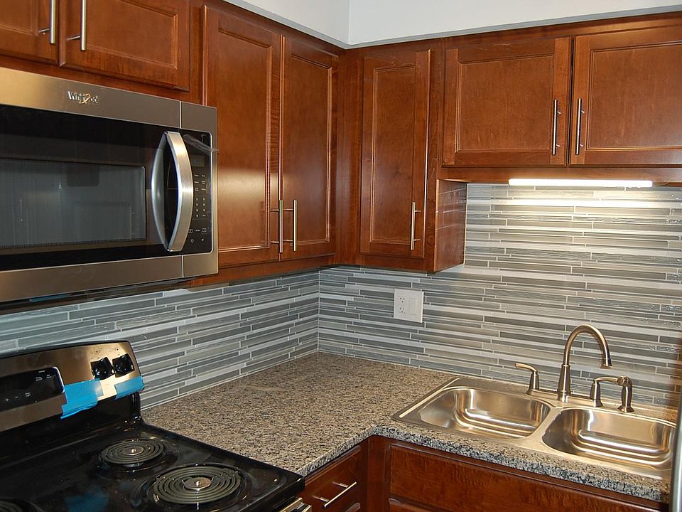 1st image of 210 Circle Ave #508