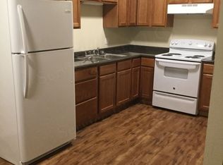 211 J St #D2, Creighton, MO 64739