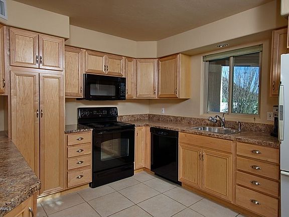 2nd image of 1508 S Saint Tropaz Pl
