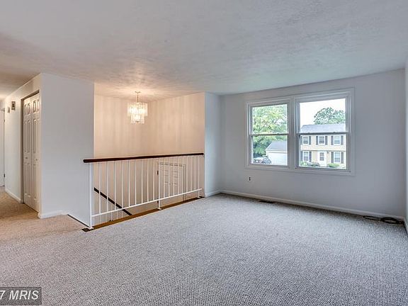 3rd image of 2 Forest Rock Ct