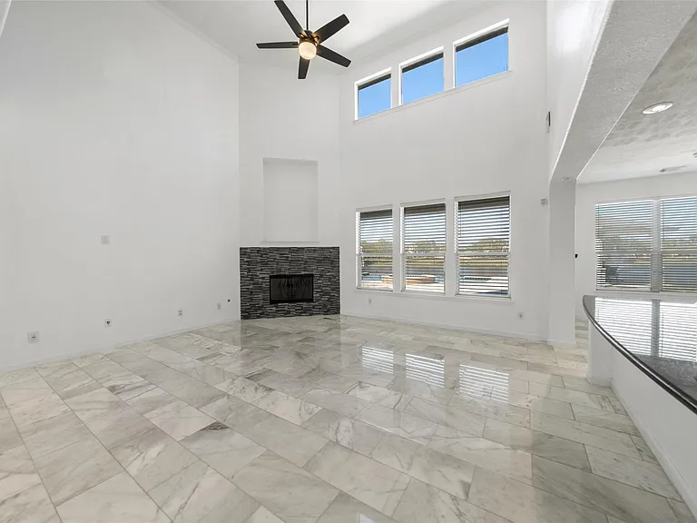 1922 Lake Grayson Dr — Photo 9