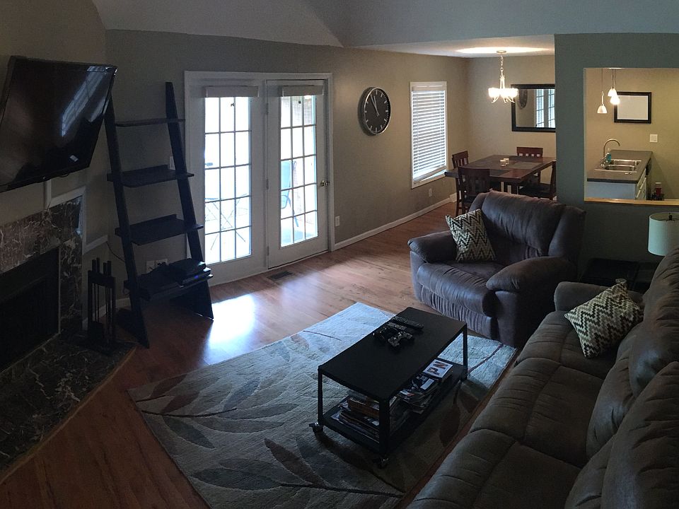 1st image of 154 Charter Oaks Dr #B