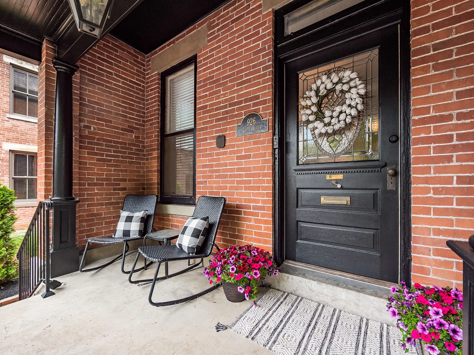 3 bed, 2544 sqft, $4,600 — Photo 3