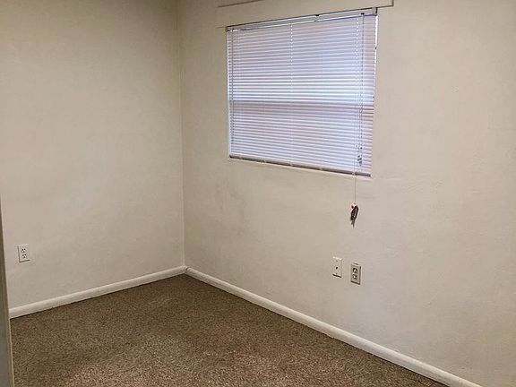 5th image of 136 Antilla St