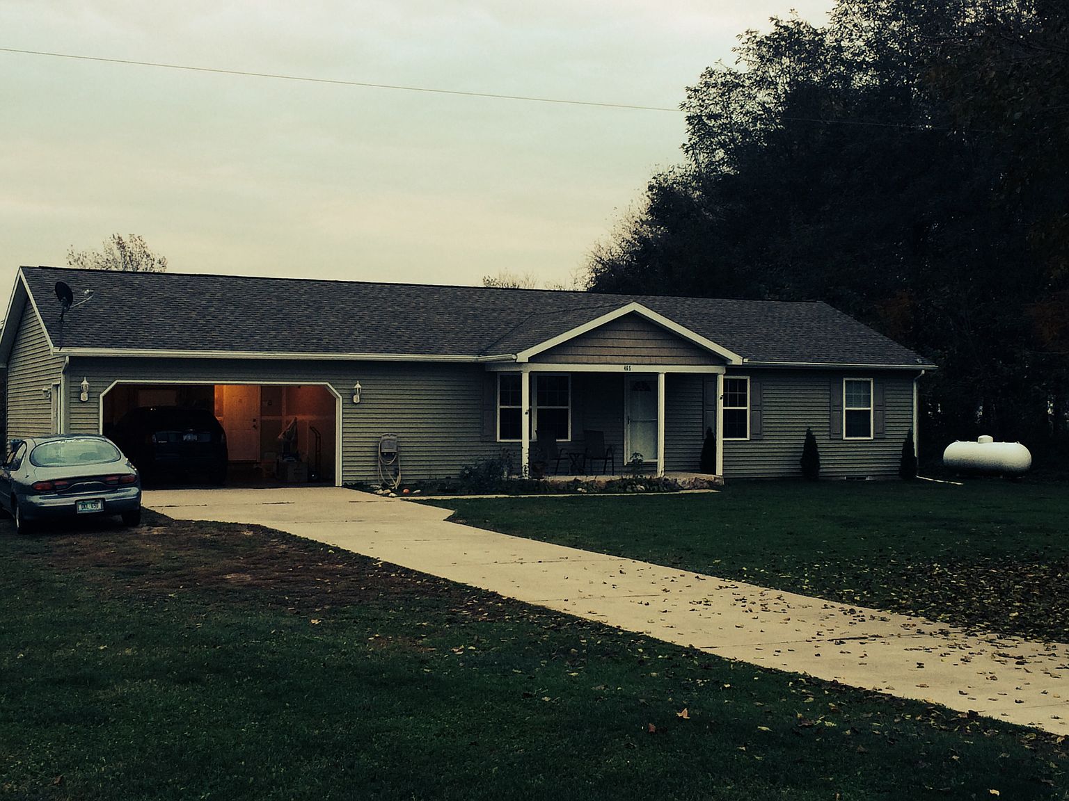 465 8th St, Plainwell, MI 49080 Zillow