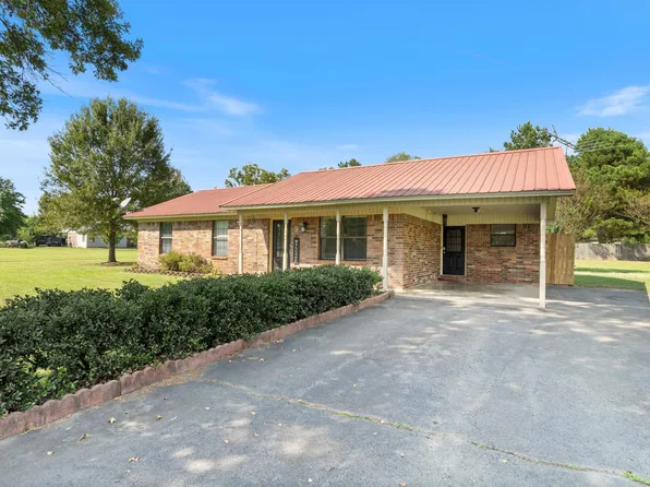 9 Bush Ln, Conway, AR 72173