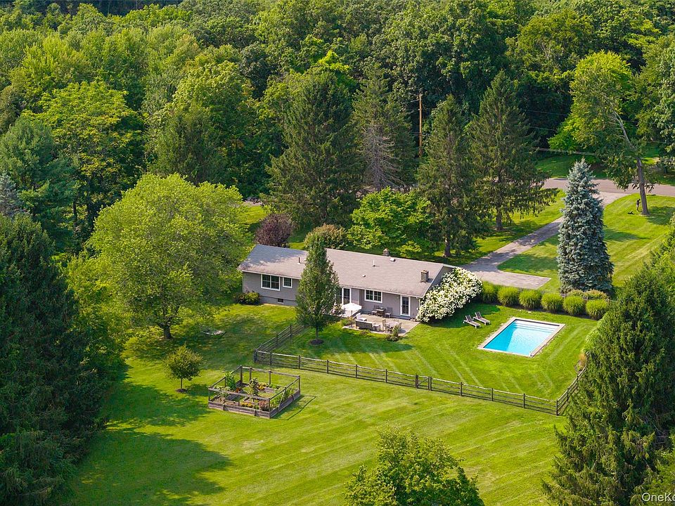 1st image of 62 Frost Road