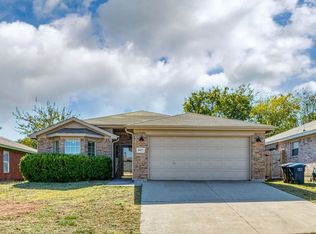 9937 Long Rifle Dr, Fort Worth, TX 76108