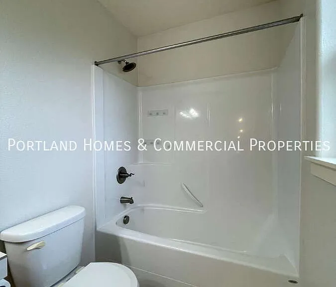 8814 N Curtis Ave — Photo 15
