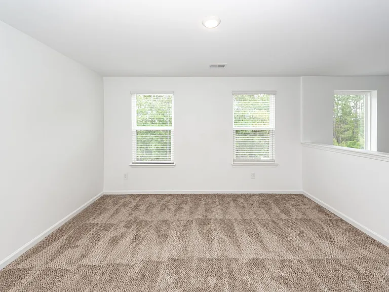 715 Hilchot Dr — Photo 33