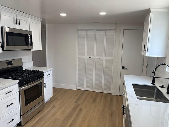 4th image of 833 9th St