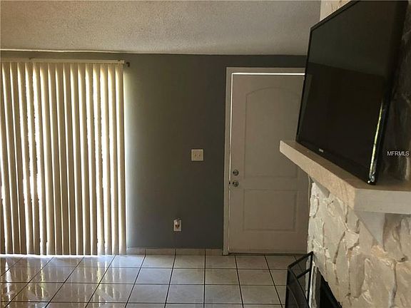 3rd image of 10212 Wilcox Ct