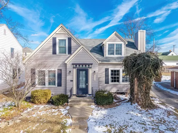 3218 Eastbrook Dr, Fort Wayne, IN 46805