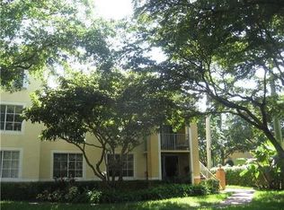 110 Yacht Club Way APT 208, Hypoluxo, FL 33462