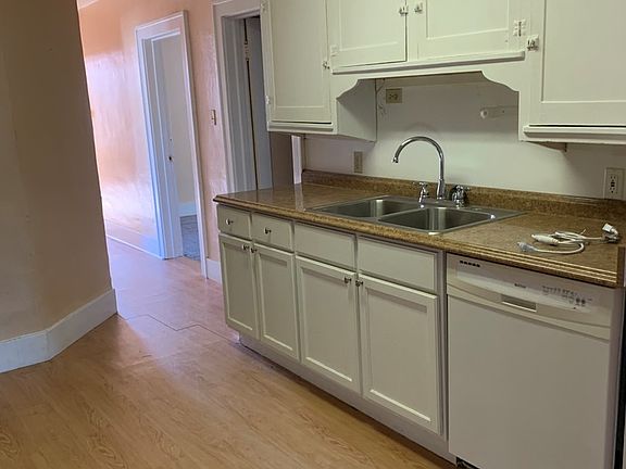 3rd image of 707 S Fairmount St #2B-1BA-1082SQFT