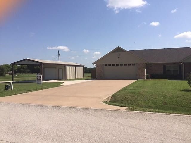 1st image of 138 Goose Lake Dr