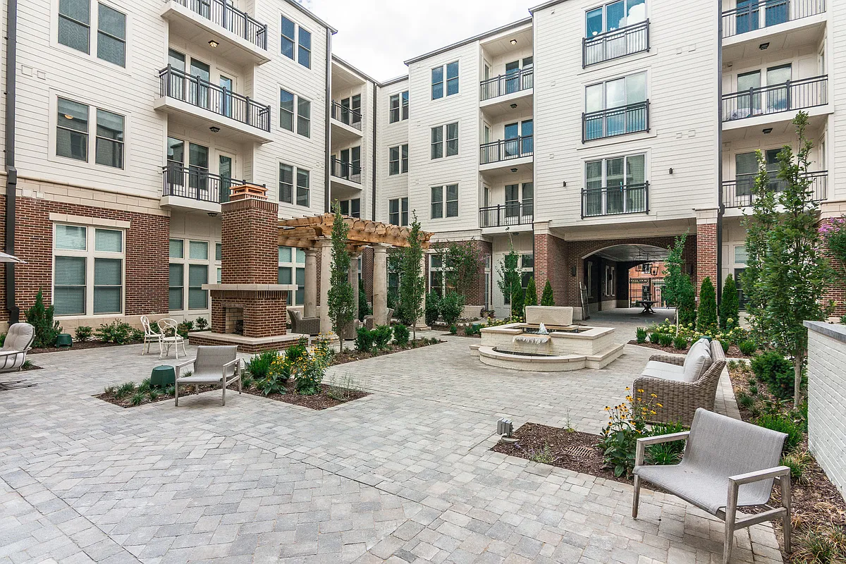 Building Photo - The Residences at Harpeth Square