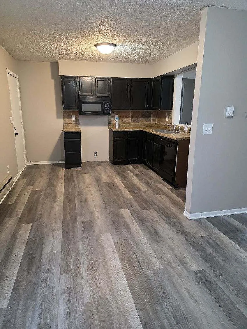 3 bed, 1088 sqft, $1,380 — Photo 4