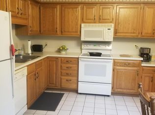 2021 E Provincial House Dr, Lansing, MI