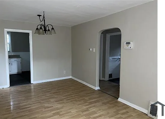 2 bed, 858 sqft, $1,090 — Photo 2