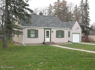 815 Division St E, Elbow Lake, MN 56531