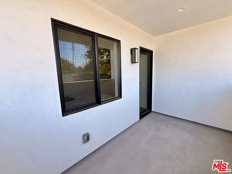 2707 Benedict St #3/4 — Photo 24