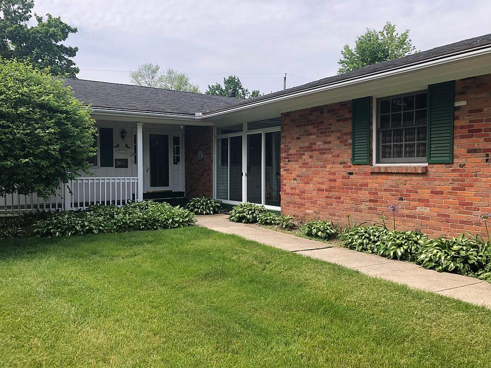 1st image of 345 Pittsfield Dr