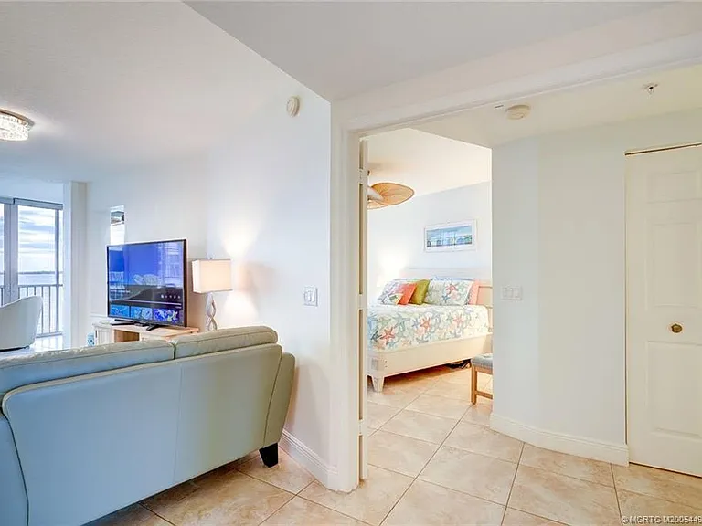 5750 NE Island Cove Way #3302 — Photo 10