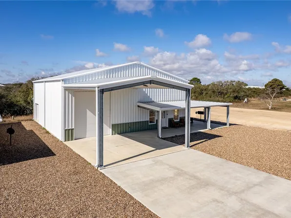 164 Connelley Ln, Pt O Connor, TX 77982