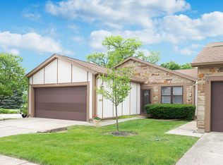 946 Wheaton Oaks Dr, Wheaton, IL