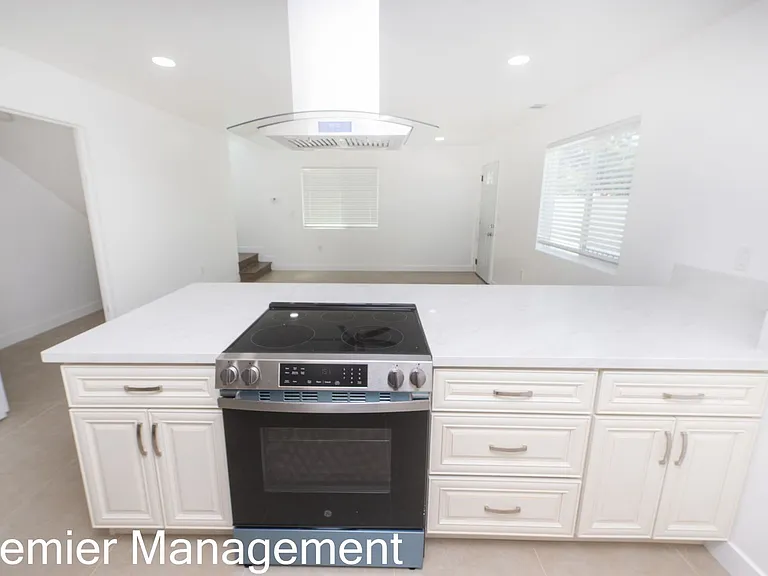 605-609 Prescott Ave — Photo 14