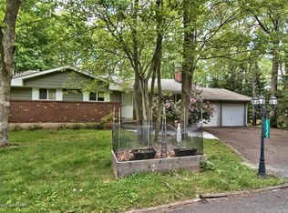 1335 Madison Ave, Pocono Summit, PA 18346