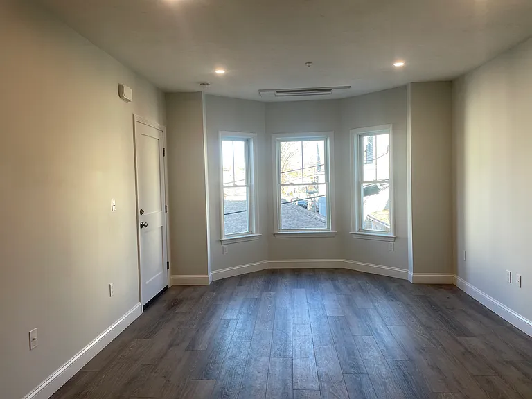 16 Wendell St #1 — Photo 2