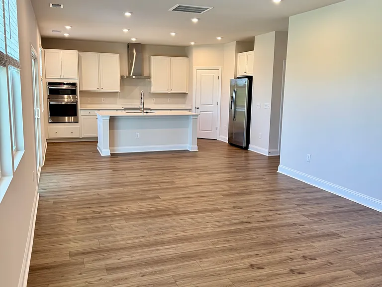 7453 Linda Vista Ln — Photo 17