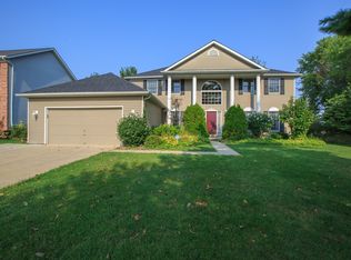 17814 Saratoga Trl, Strongsville, OH