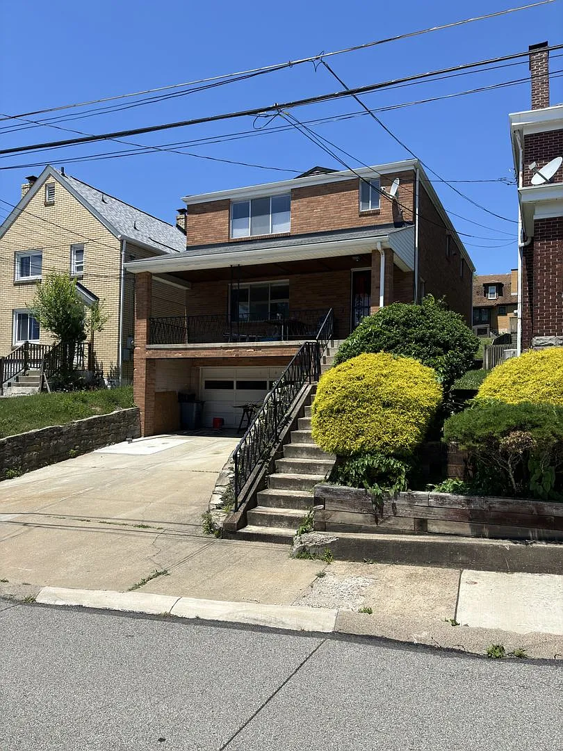 114 Van Wyck Avenue — Photo 2