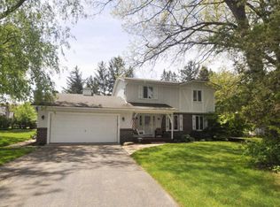 7324 Cascade Terrace Dr SE, Grand Rapids, MI 49546