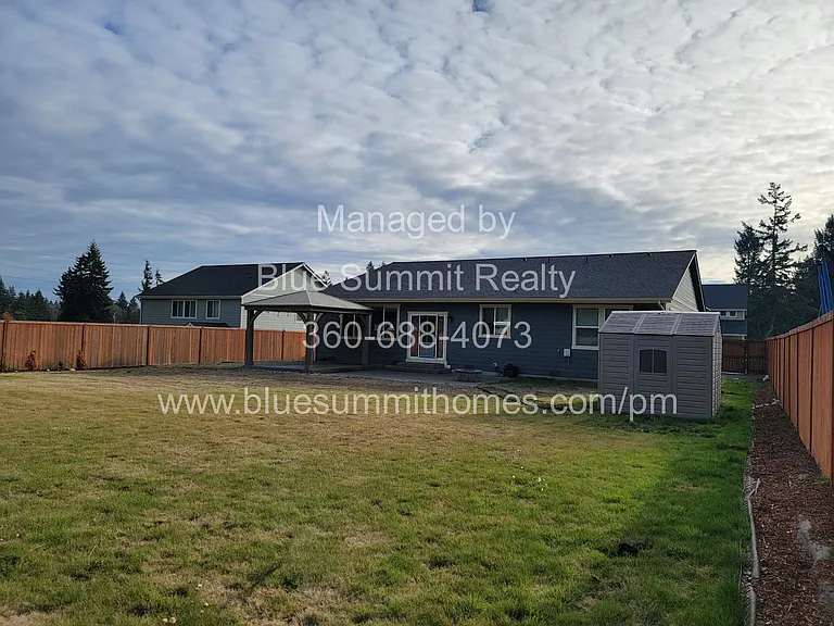 105 Brodie St SE — Photo 17