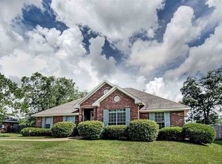 203 Chestnut Dr, Brandon, MS 39047