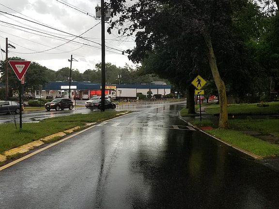Exterior Neighborhood (street photo)