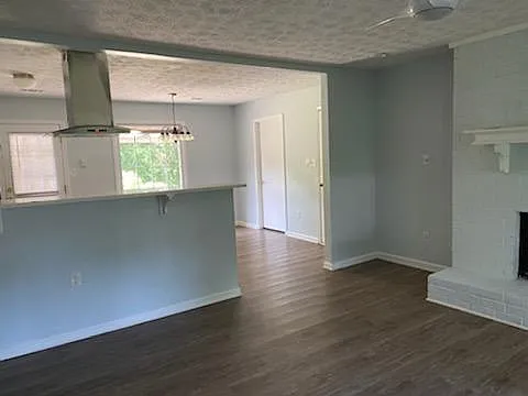 709 Redwood Park — Photo 14