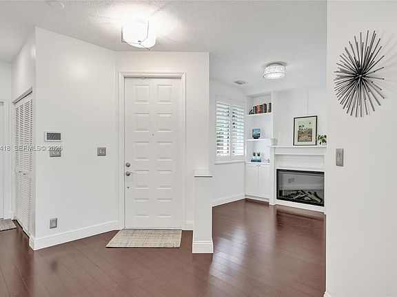 5th image of 1062 SW 158th Ave